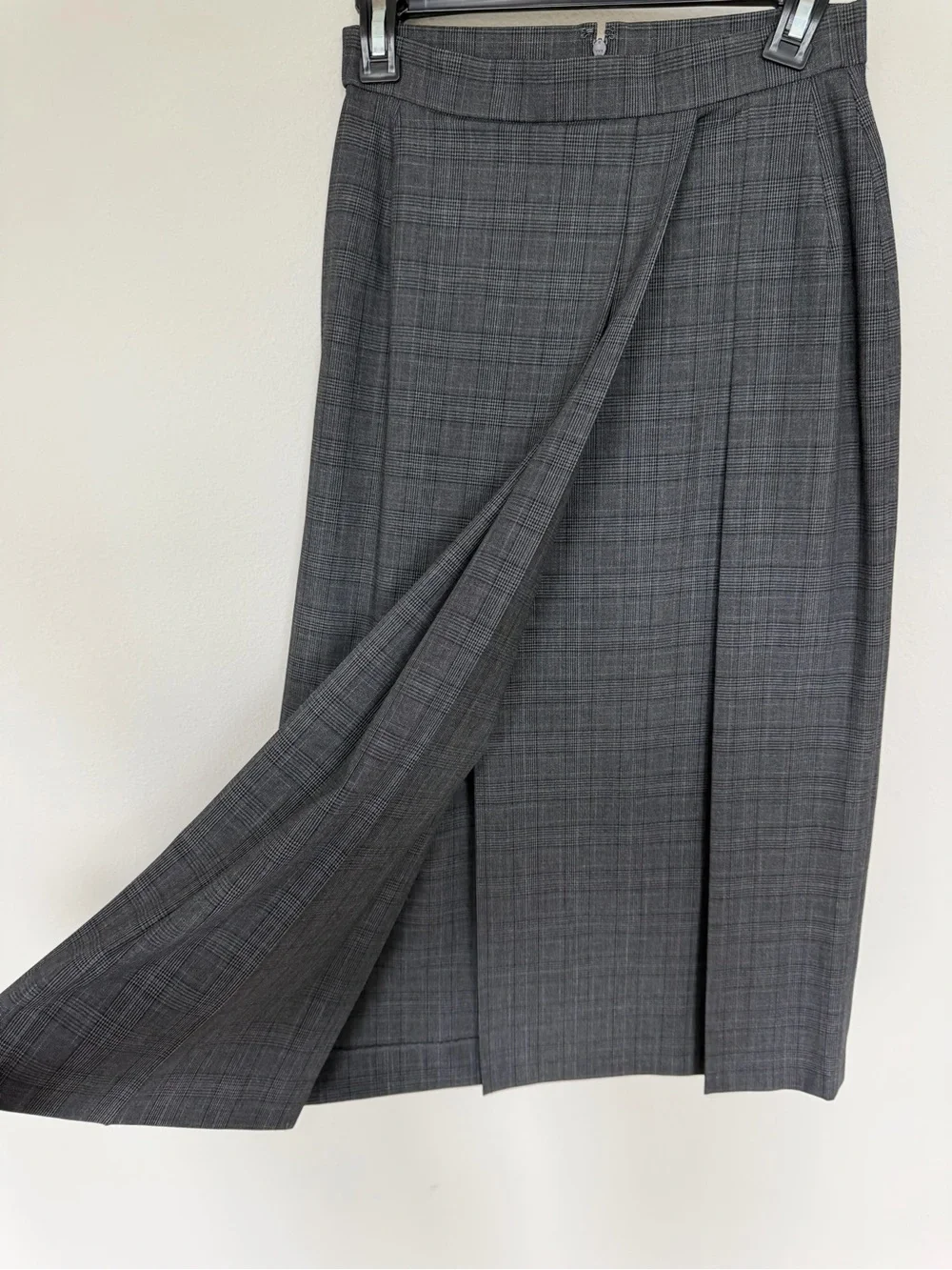 ✅ Uniqlo Gray Pleated Midi Skirt size S waist 26-27 in